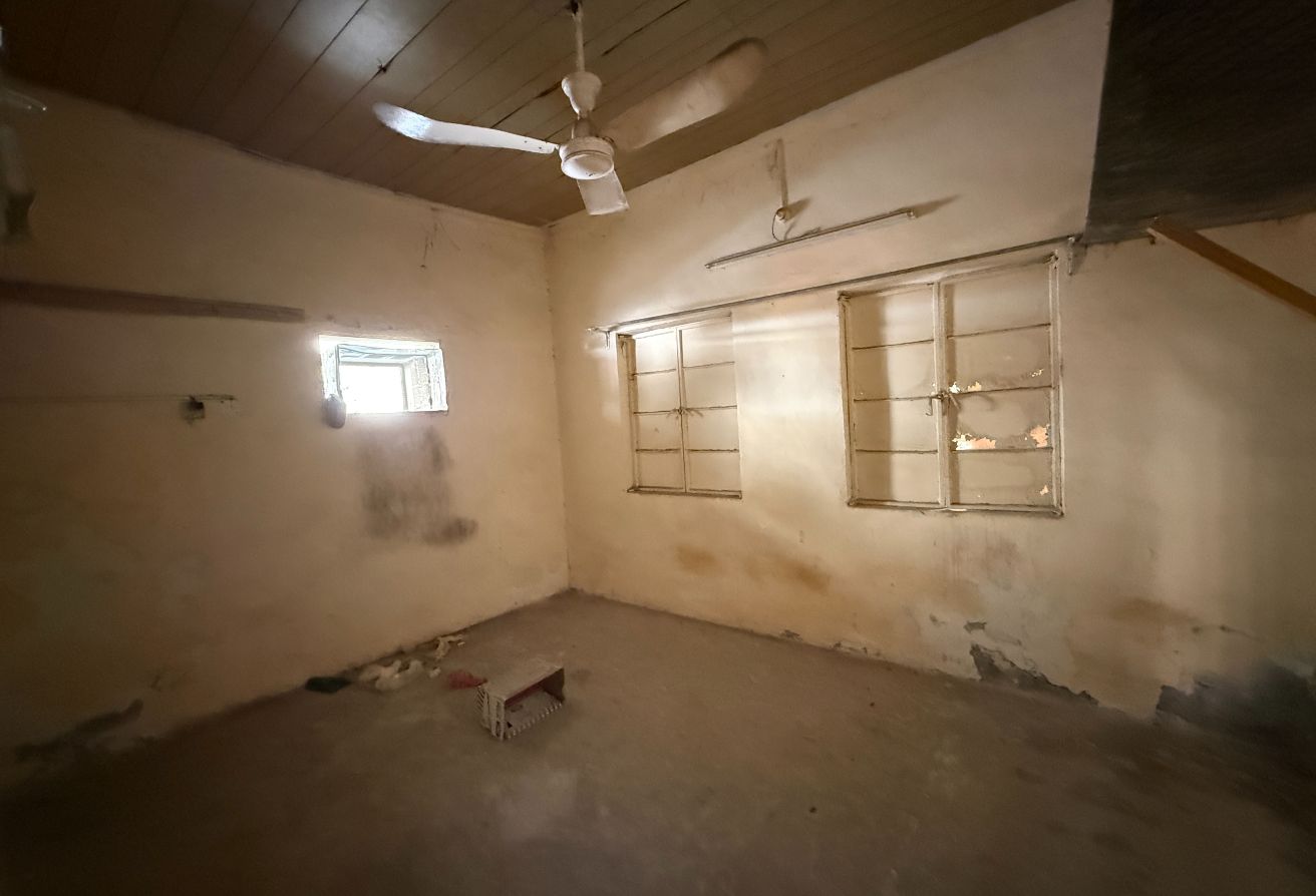 property 2598 image 15