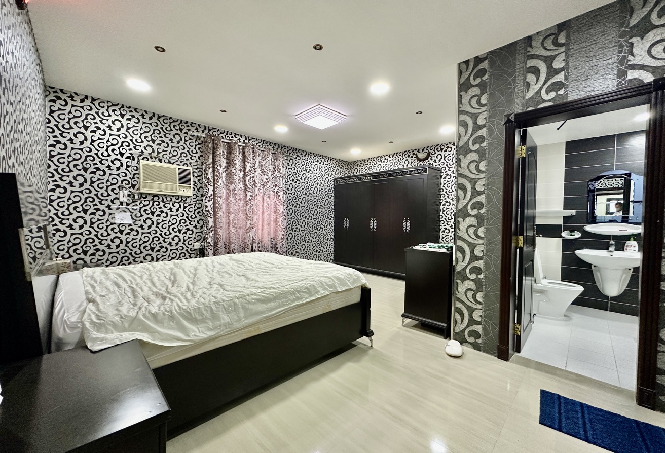 property 2600 image 4