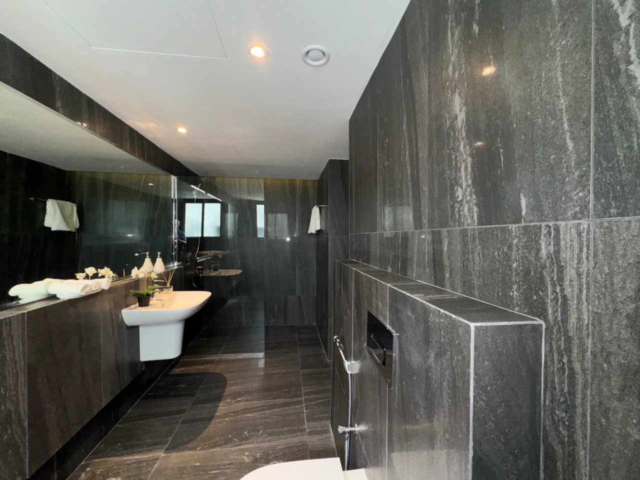 property 2644 image 10