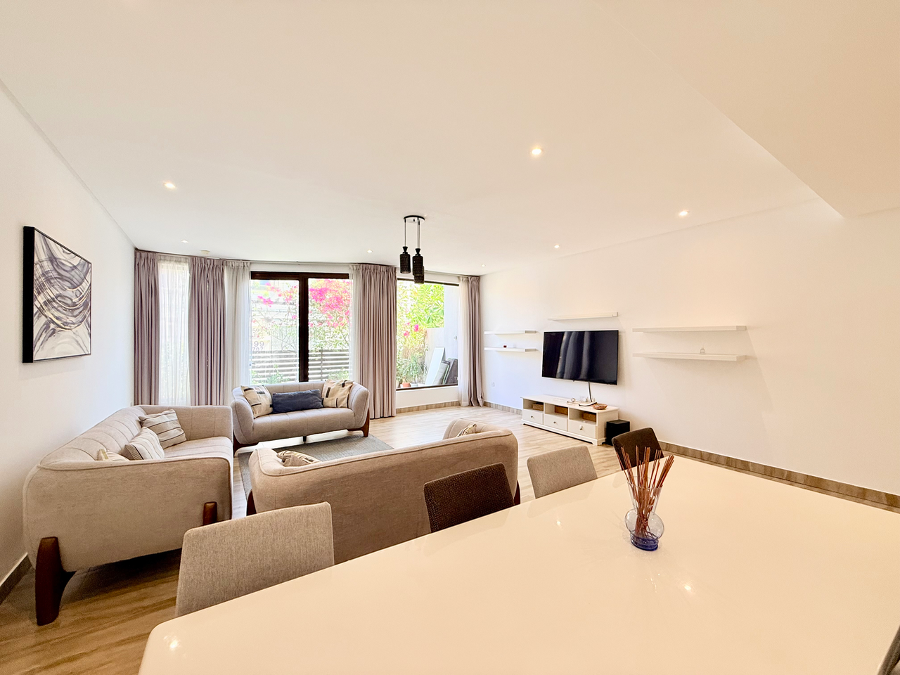 property 2658 image 0