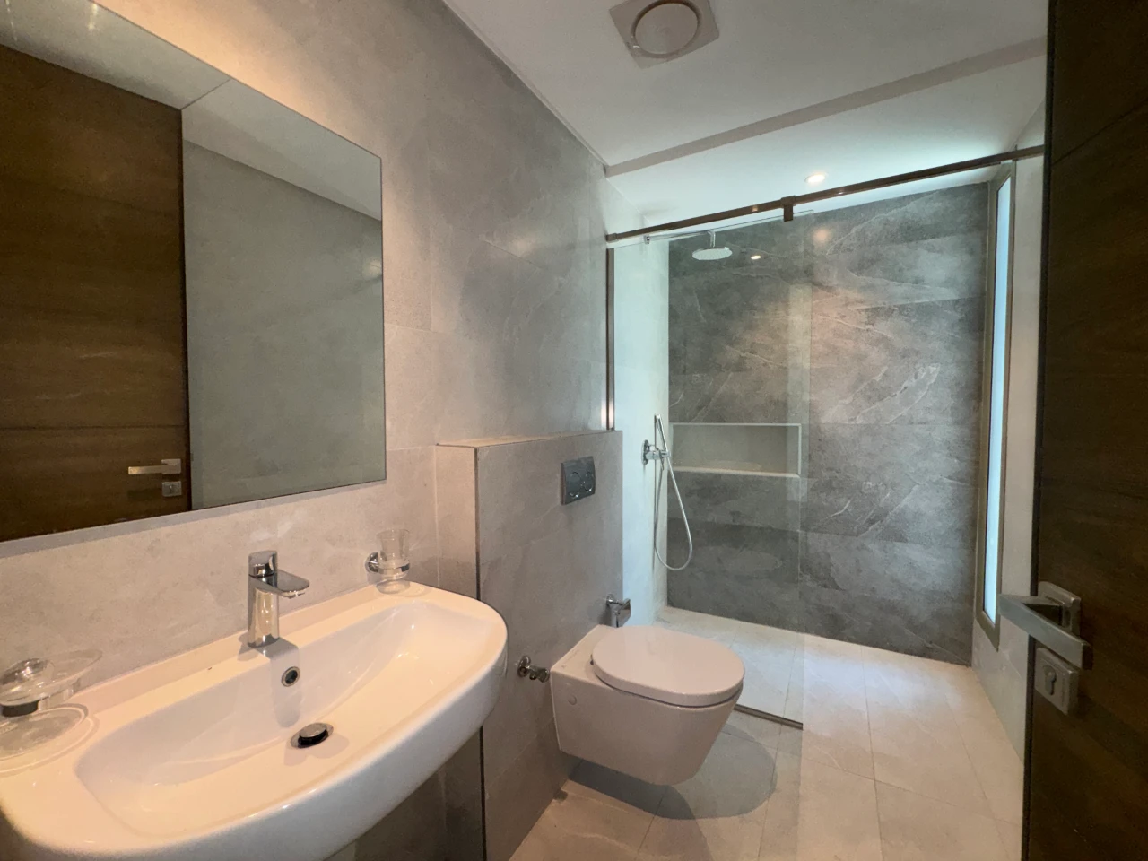 property 2674 image 9