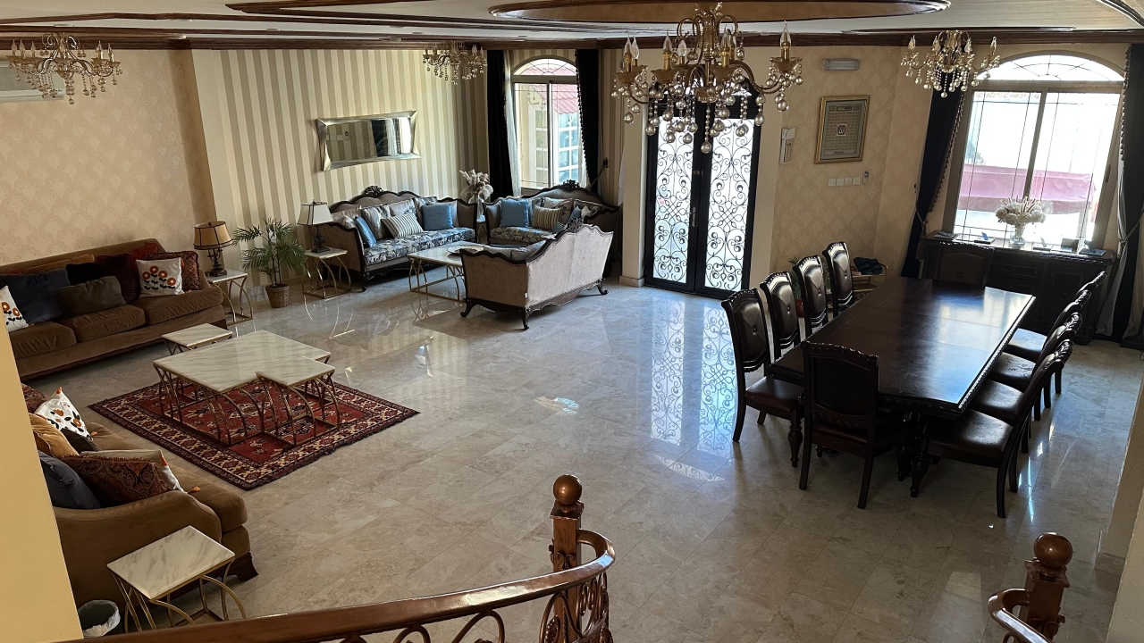 property 3 image 0